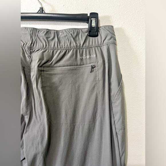 Columbia Convertible Zip-Off Hiking Pant + Short - Size Medium (30") - Picture 11 of 14